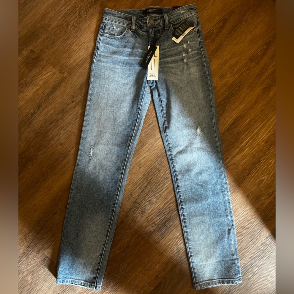 Straight leg jeans NWT